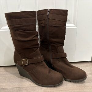 Solanz Ridley Mid Calf Faux Suede Wedge Boots Size 9M